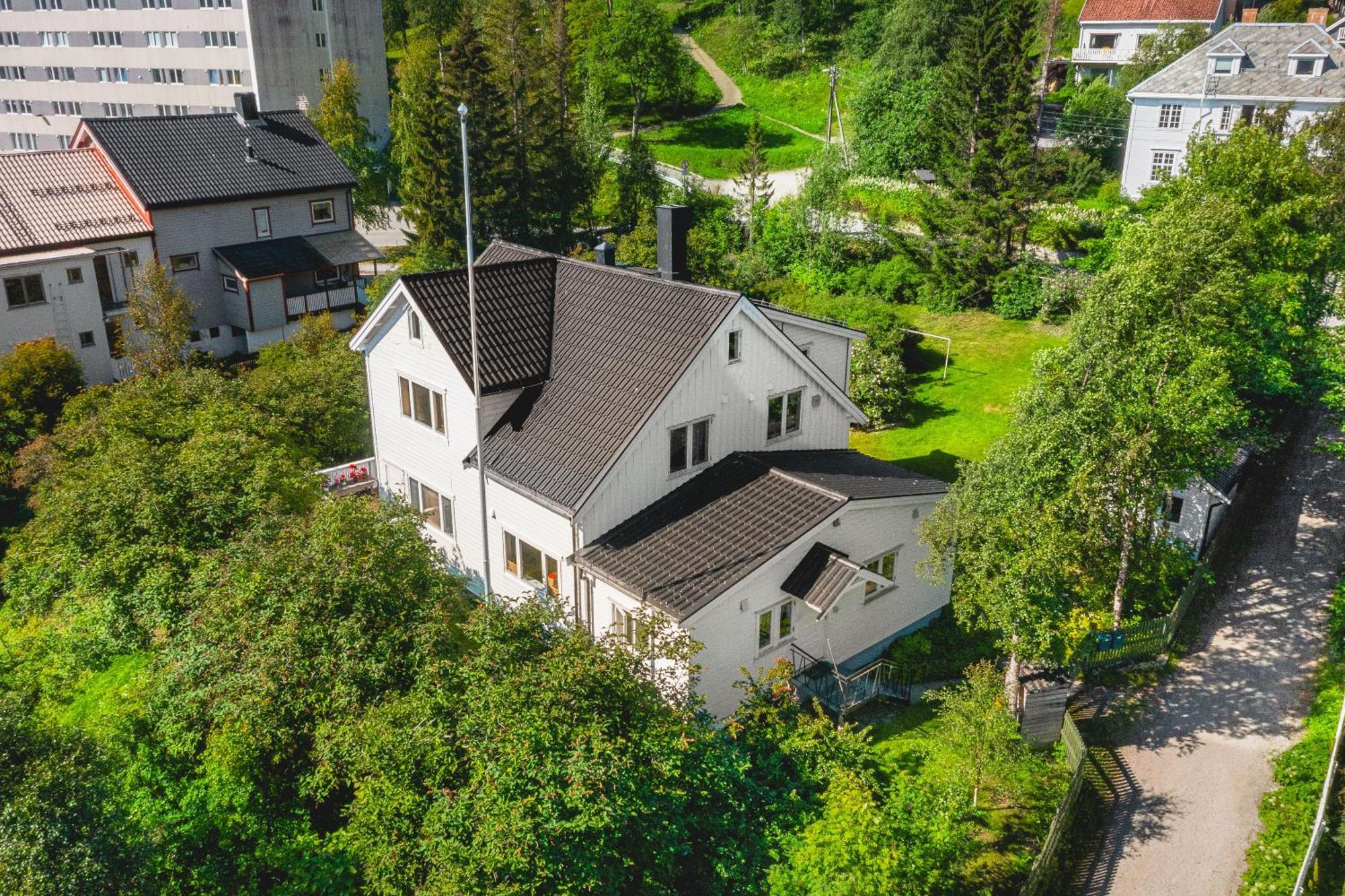Historical Villa & Green Sanctuary In City Center Tromsø Exterior foto