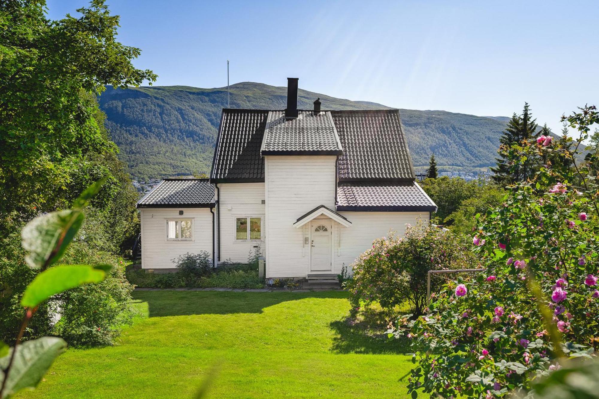 Historical Villa & Green Sanctuary In City Center Tromsø Exterior foto